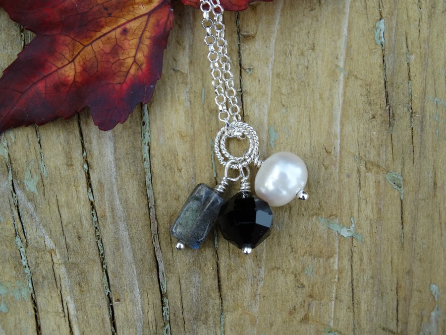 Bead charm cluster pendant with pearl and labradorite