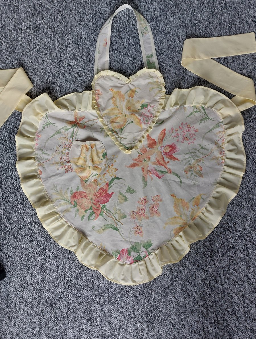 1940's  retro sweetheart style apron