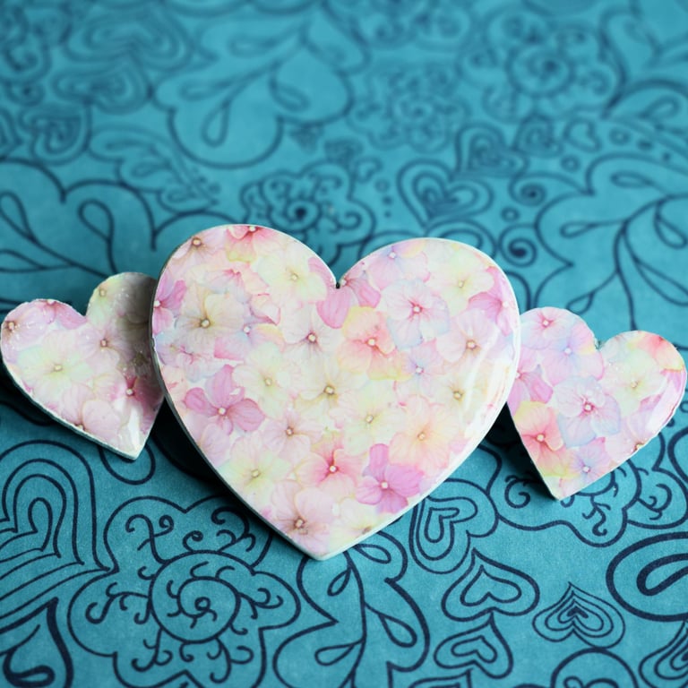 Pastel Floral Heart Hair Clips Set