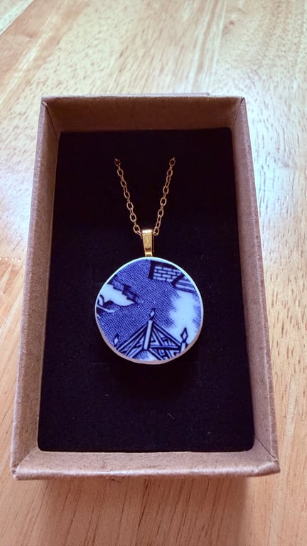 Upcycled bone china necklace blue willow pattern