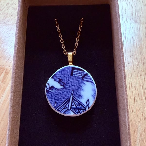 Upcycled bone china necklace blue willow pattern