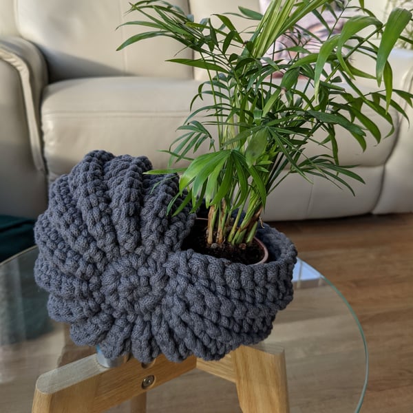 Crochet ammonite basket, crochet shell, home decor, plant holder