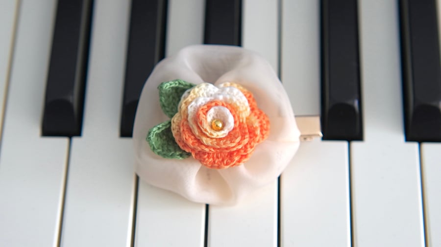 Champagne Microcrochet Rose Hair Clip 