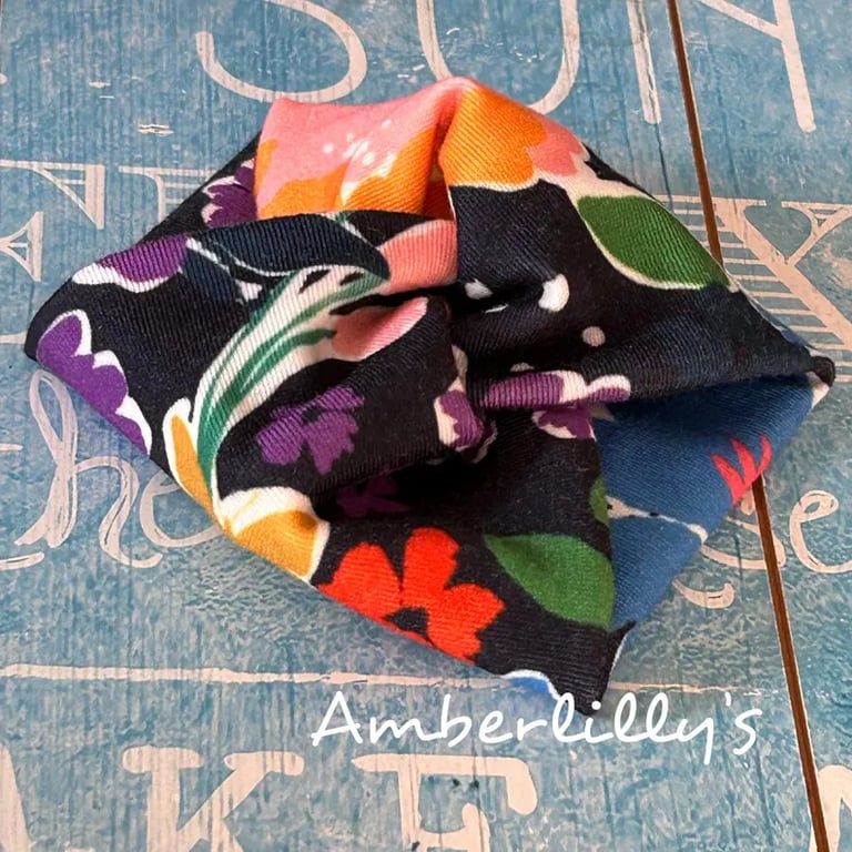 Wide wrist bracelet in bold fabric colours 