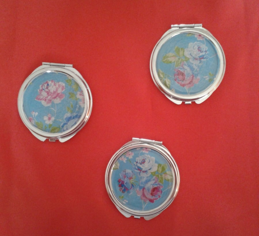 Compact mirror (blue floral)
