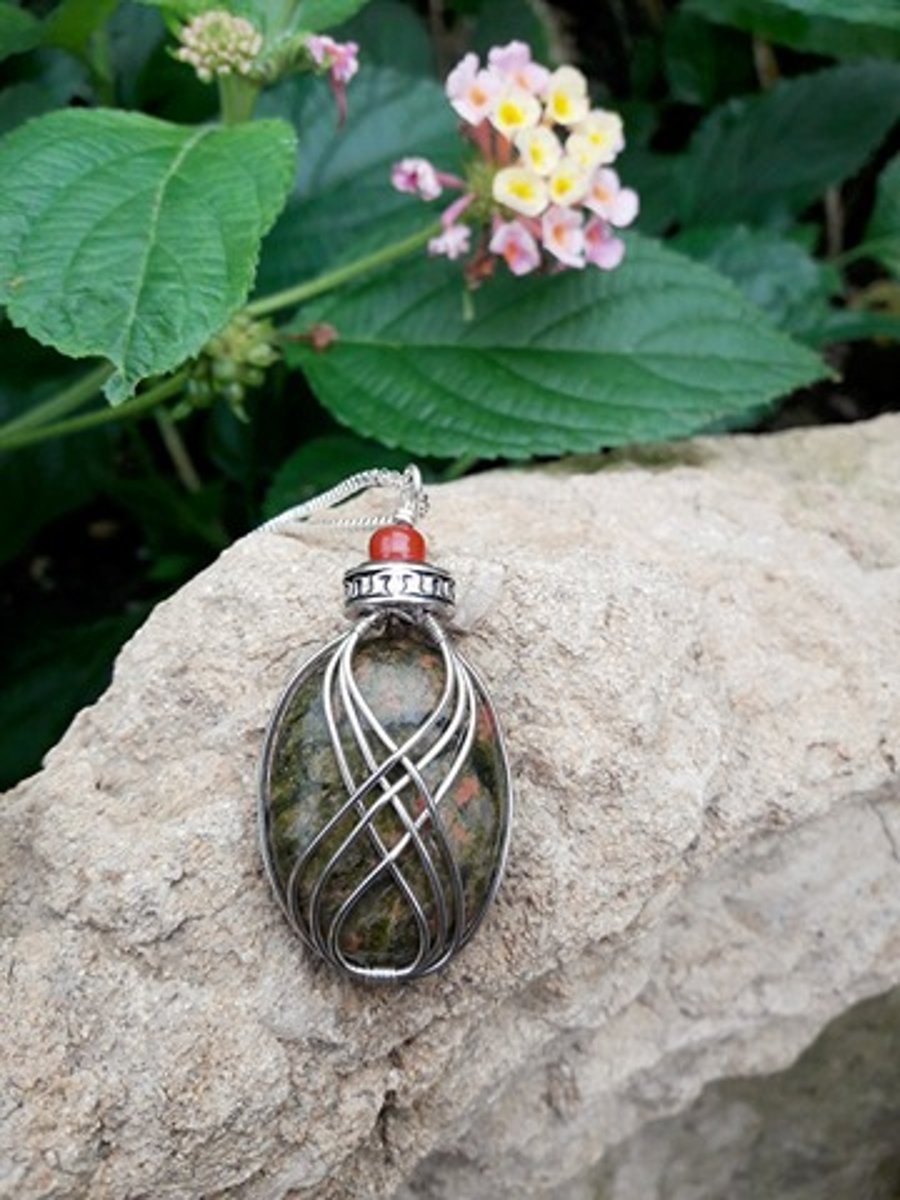 Celtic Style Unakite Jasper Pendant Necklace