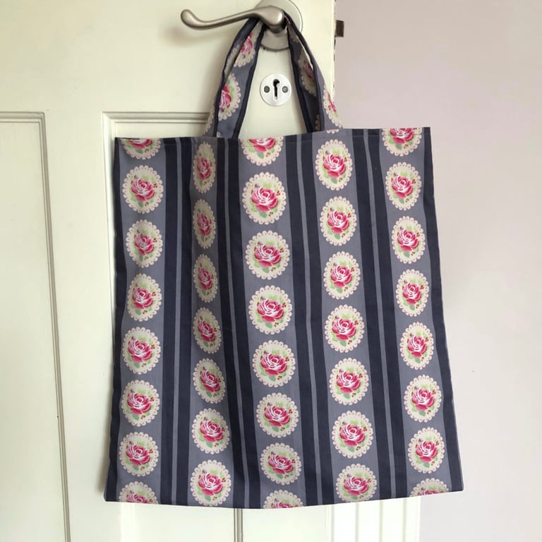 Fold up fabric shopping bag