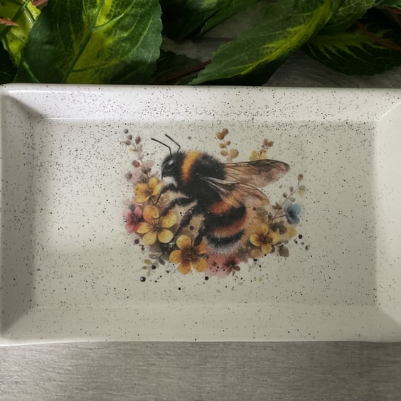 Decorative trinket dish. Bee.