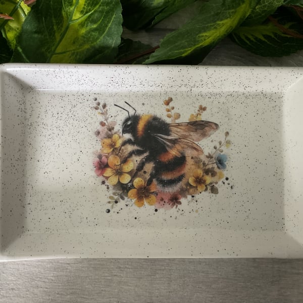Decorative trinket dish. Bee.