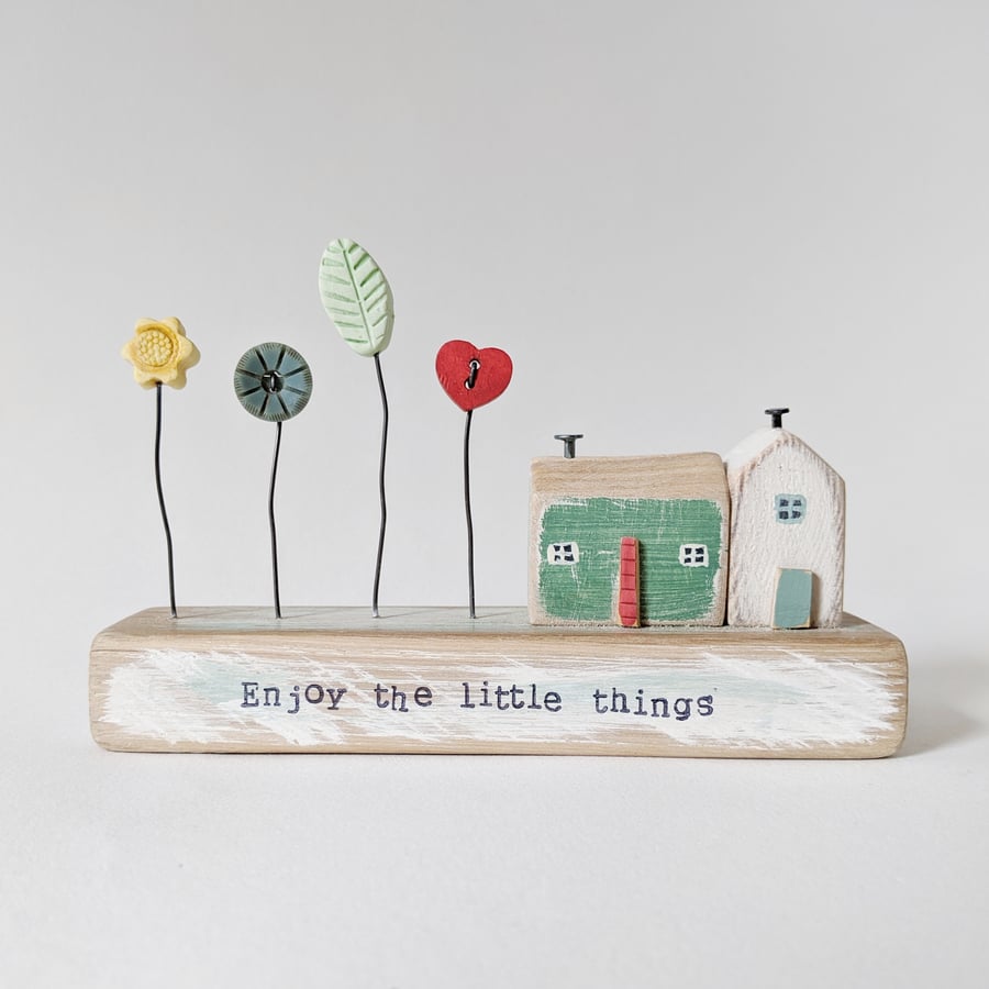 Little Wooden Houses with Clay & Button Garden 'Enjoy the little things'