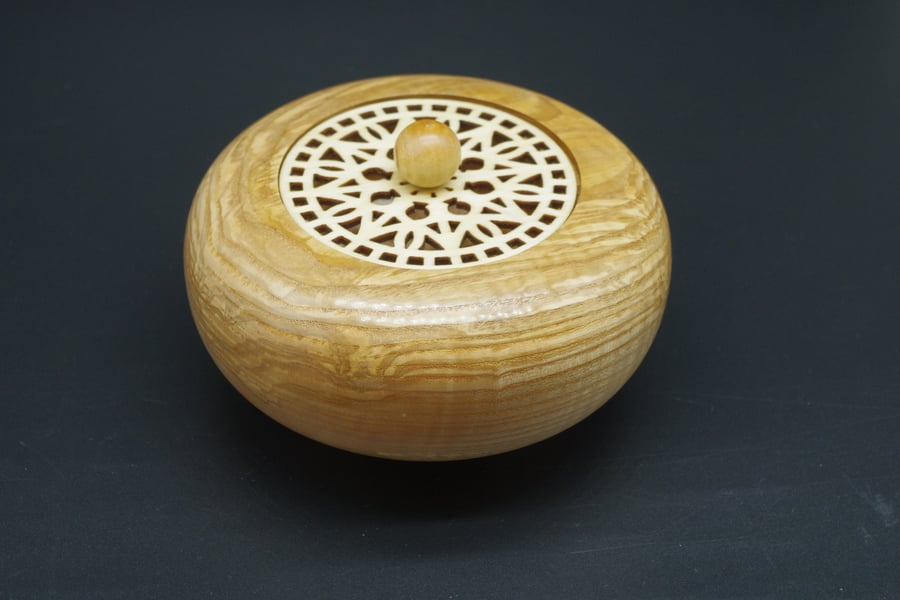 Handmade Wooden Potpourri, Lavender Bowl. Scottish Ash.
