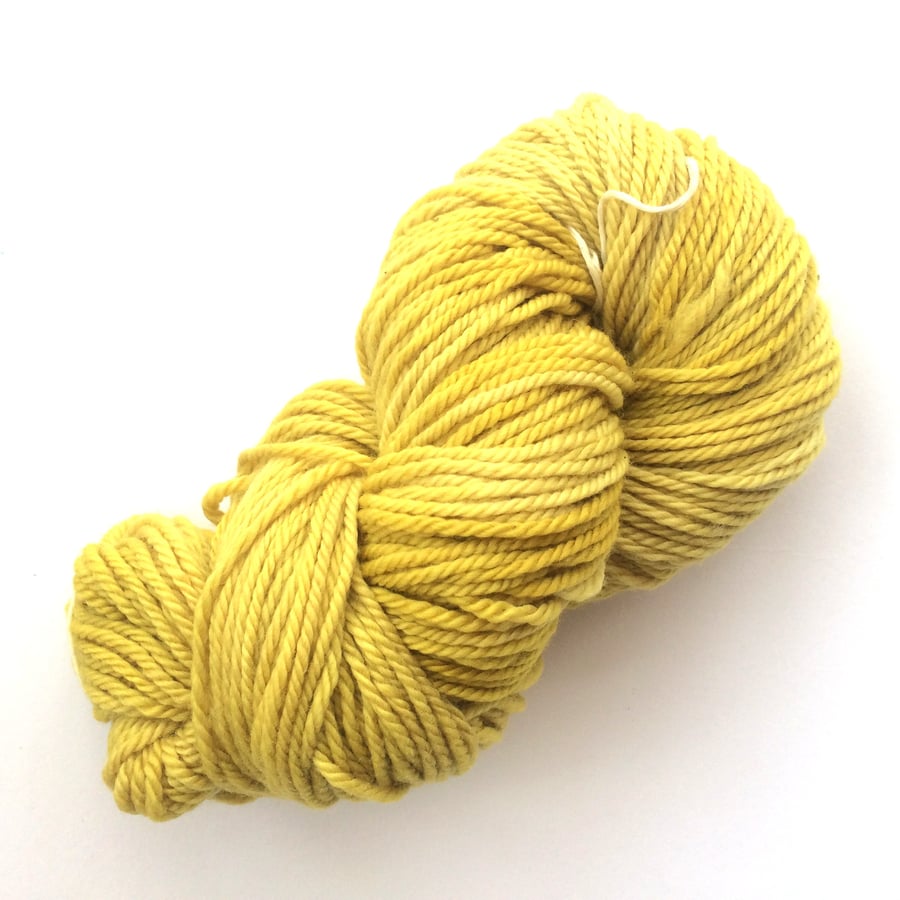 Natural Hand dyed yarn with nettles 100 grams superwash aran