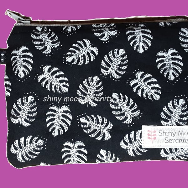 Pouch Black with White Palm Leaf Print