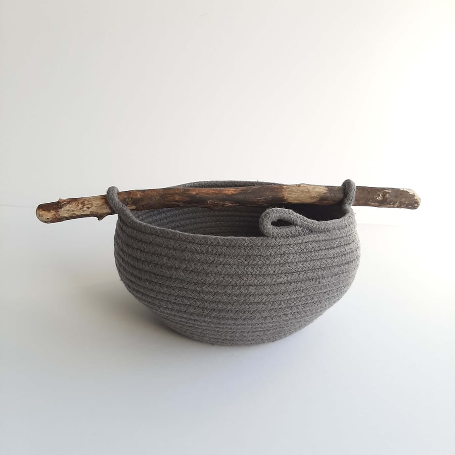 Newtown Bowl, dark grey coloured coiled rope bowl with driftwood handle