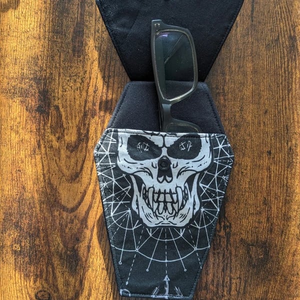 Handmade Skull Coffin Holder – Gothic Pen & Glasses Case – Alternative Makeup Po