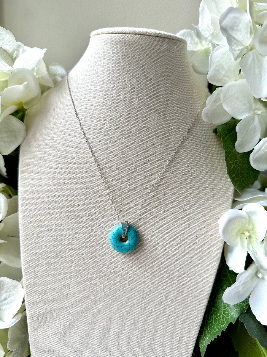 Turquoise Howlite Donut Pendant Necklace