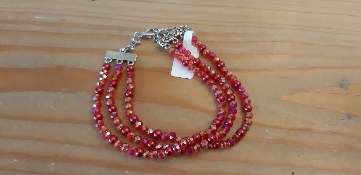 Triple-Strand Glass Bead Bracelet - Red