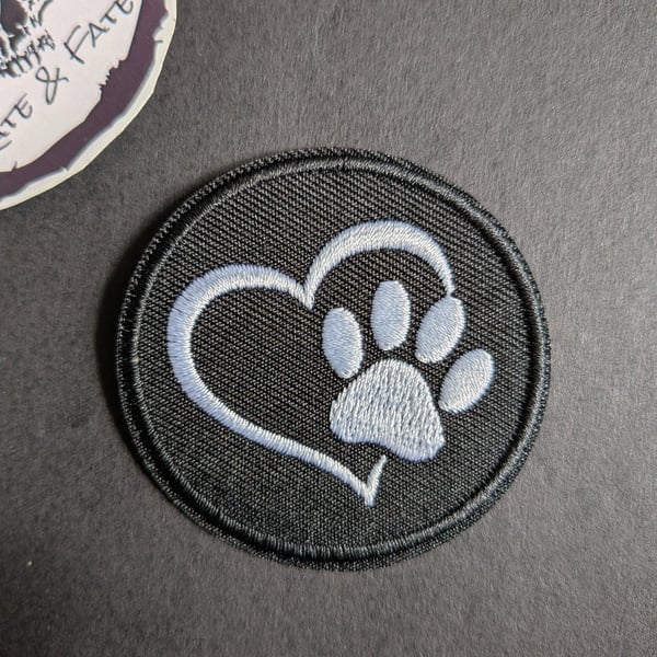 White paw print inside a heart - Embroidered Iron on Patch