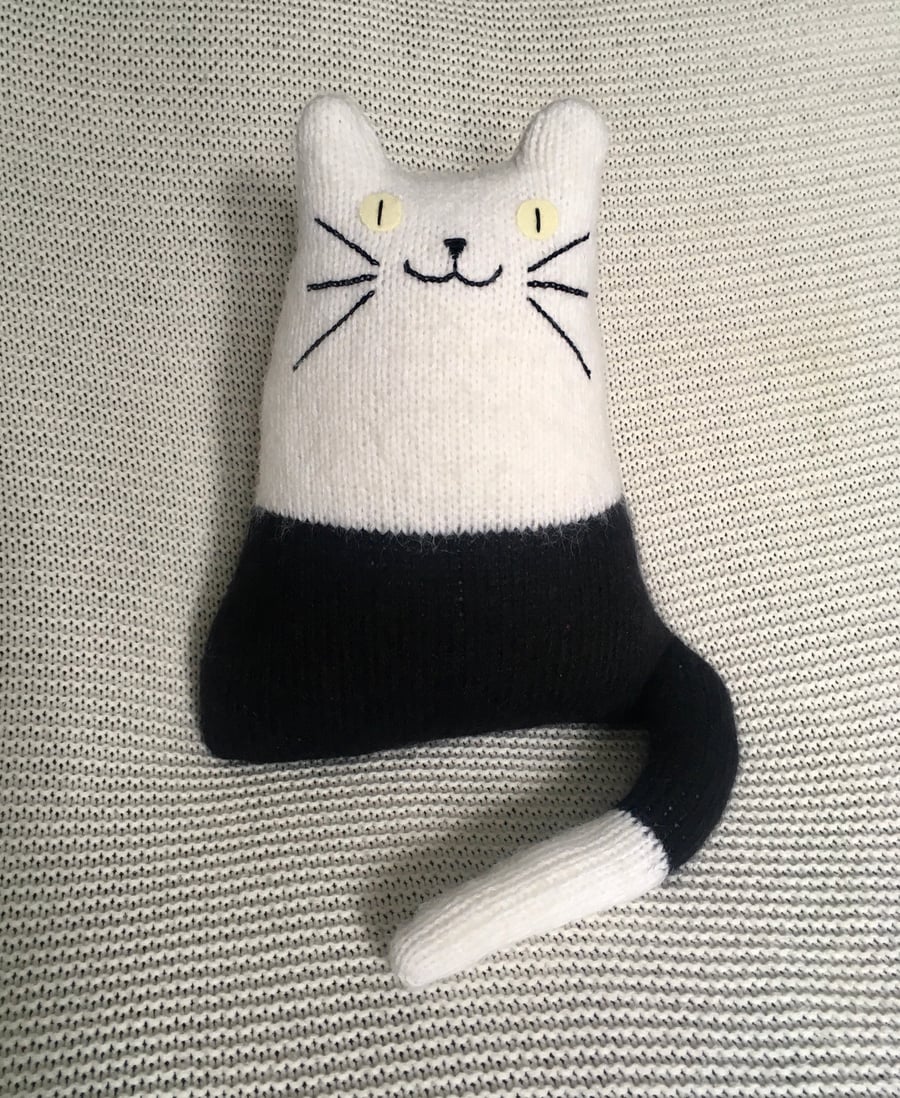 Black and White mohair knitted cat ornament folksy Christmas 2026