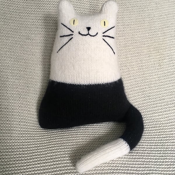 Black and White mohair knitted cat ornament folksy Christmas 2026