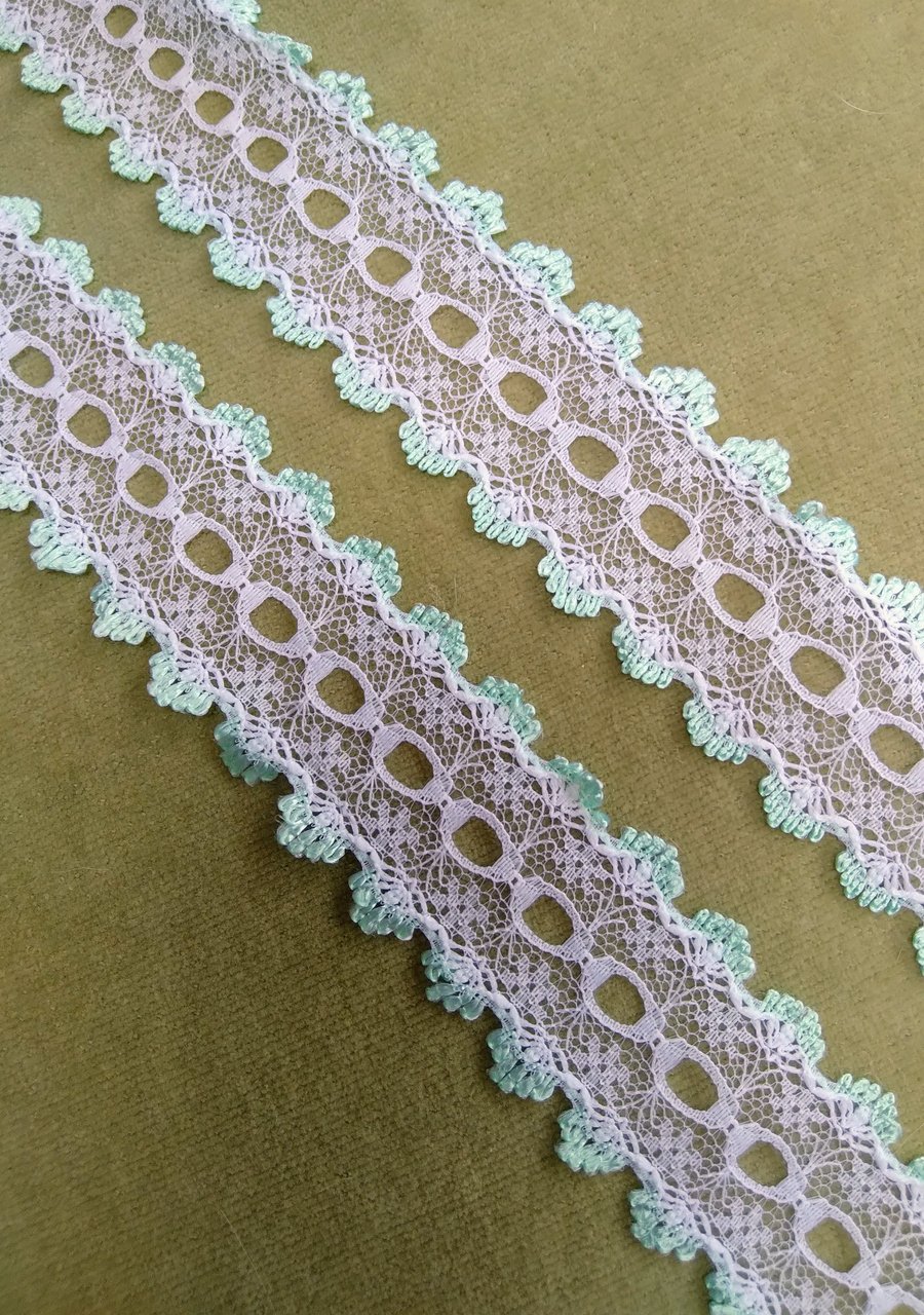 3 metres MINT and WHITE nylon KNITTING-IN-LACE for knitting projects