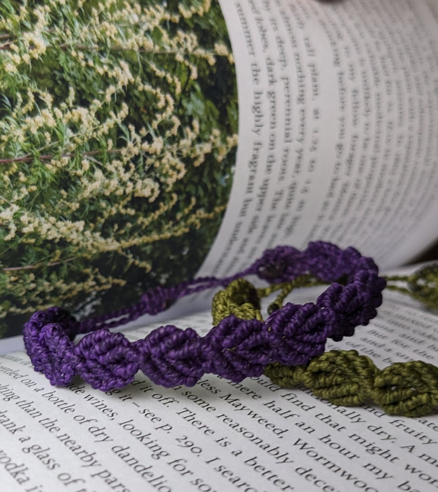 Bracelet micro macrame leaves purple green