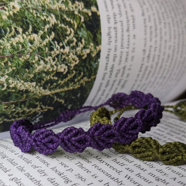 Bracelet micro macrame leaves purple green