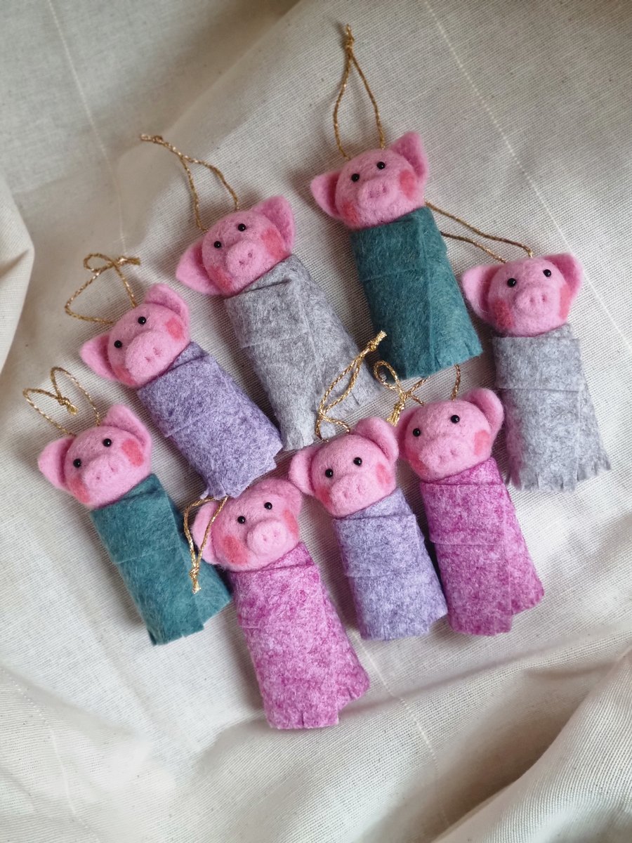 Woolly Pigs in Blankets Hanging Christmas Decorations - Single fuchsia Marl