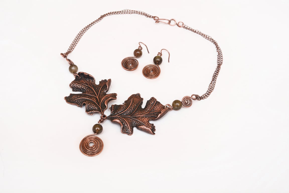 Copper and Labradorite Jewelry Set - Handmade Leaf Necklace & Earrings- Spiral 