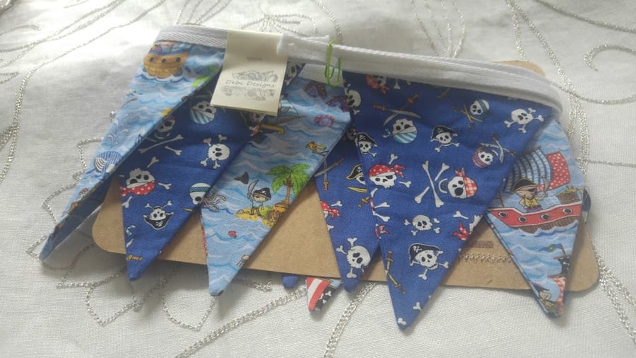 175 CM Pirate and Skulls Bedroom Playroom Bunting