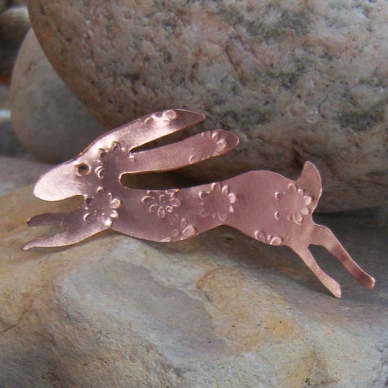 Hare brooch in copper with flower design imprint