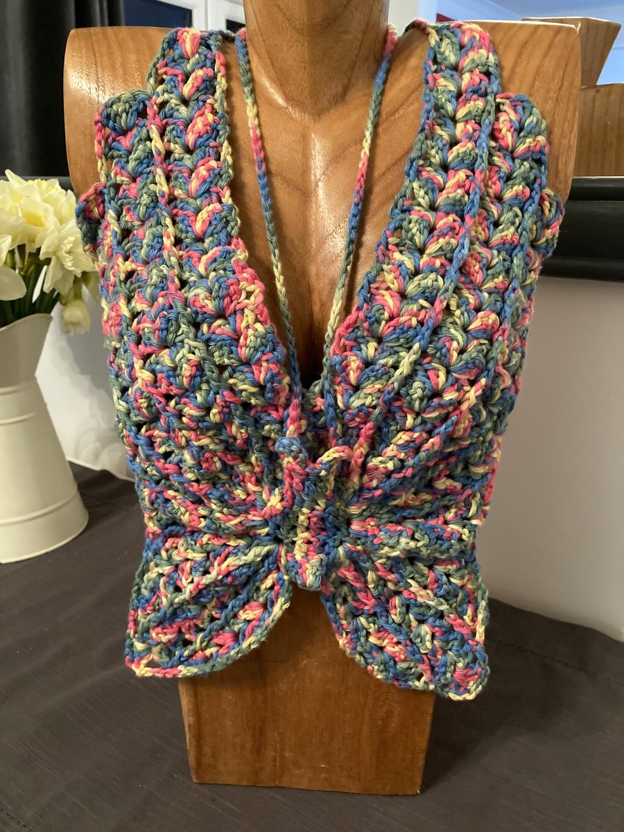  Shell Patterned butterfly top