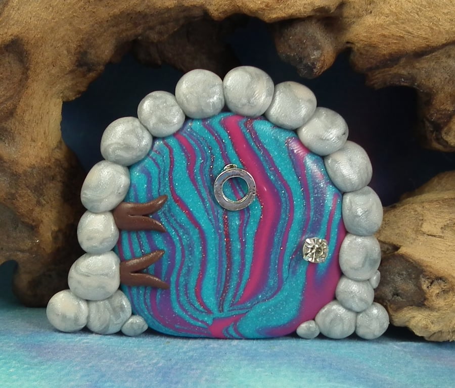 Wallmounted Gnome Portal 3"  Fairy Door