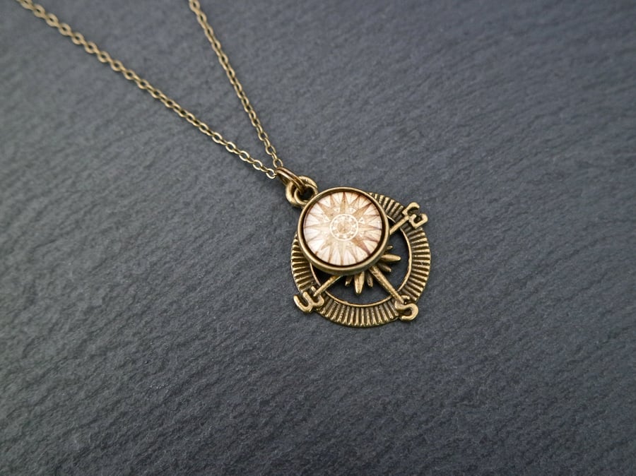 Compass Necklace antique brown colours