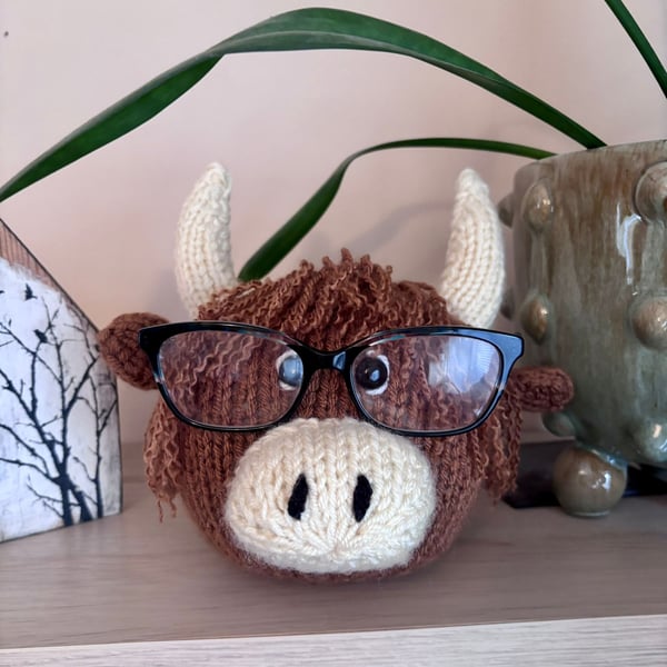 Highland cow glasses holder