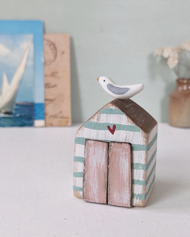 Hand Painted Wooden Beach Hut with Seagull 