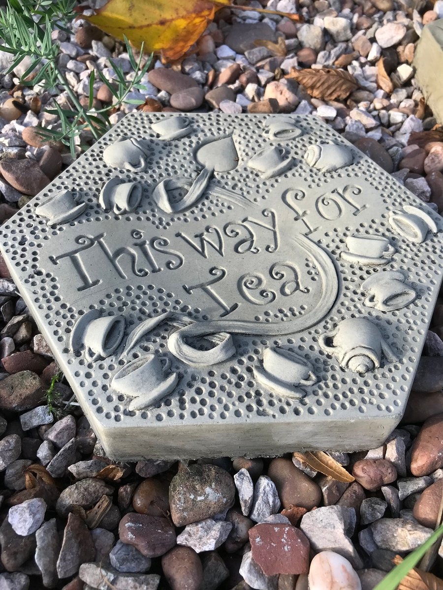 Alice in Wonderland 'This Way For Tea' Stepping Stone Garden Ornament