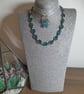 UNIQUE HANDMADE TURQUOISE AND GOLD NECKLACE AND EARRING SET. - Image 3