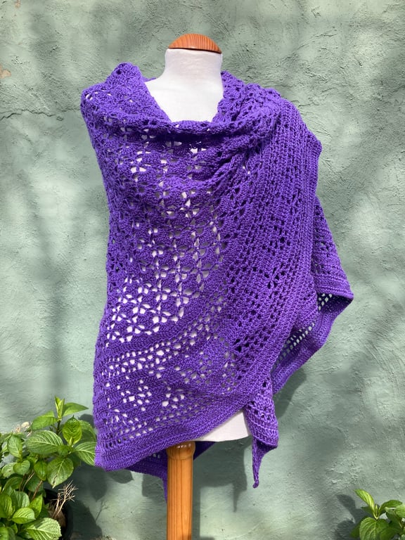 Vegan Purple Sock Yarn Handmade Queen of Hearts Triangle Lace Shawl Wrap Scarf