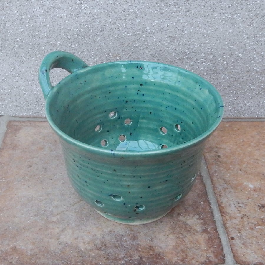Berry bowl or colander hand thrown in stoneware... - Folksy