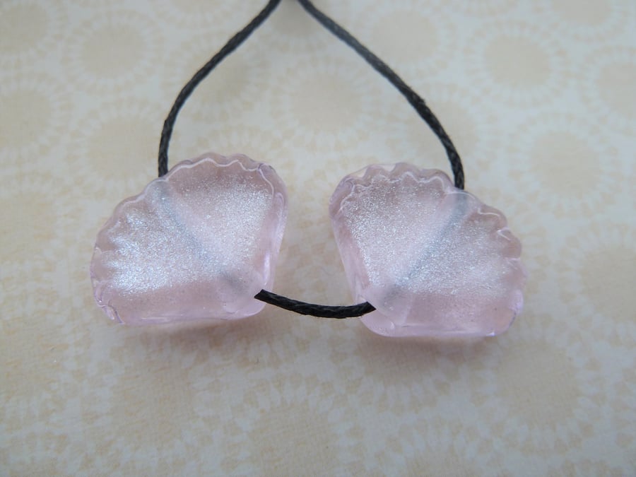 handmade lampwork glass pink glitter sea shell beads