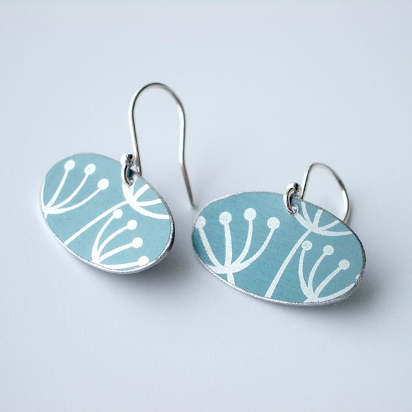 Cow parsley earrings in grey and silver