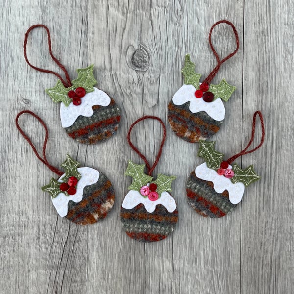  Christmas Pudding Wool Hanging Decoration 