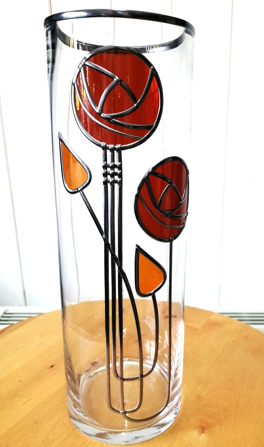Macintosh Inspired Golden Amber Rose and Buds 25cm Tall Glass Vase