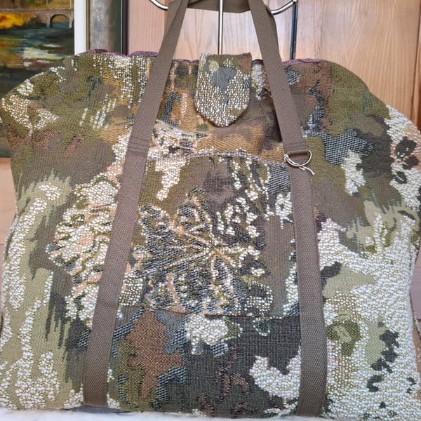 Green Carpet bag