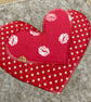 Two appliqué red heart design card - Image 4