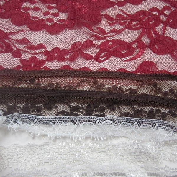 Mixed Red White Brown Lace Pack