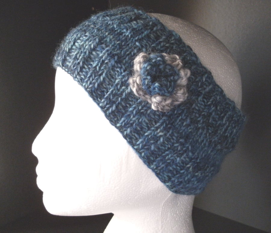 Flowered headband in blues 100% Wool