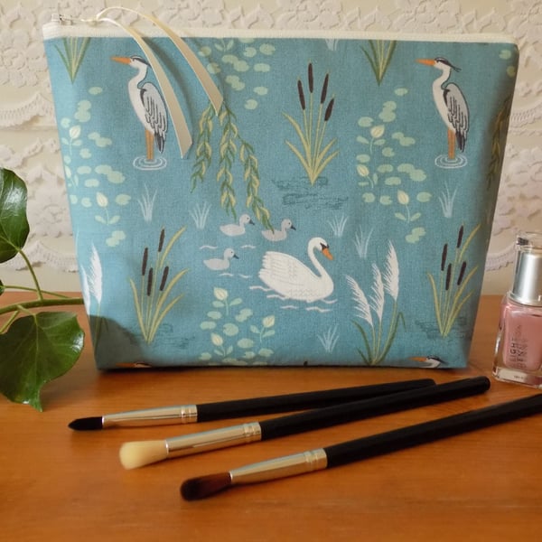 'Swan & Heron' Fabric Toiletries Bag Large Make Up Case