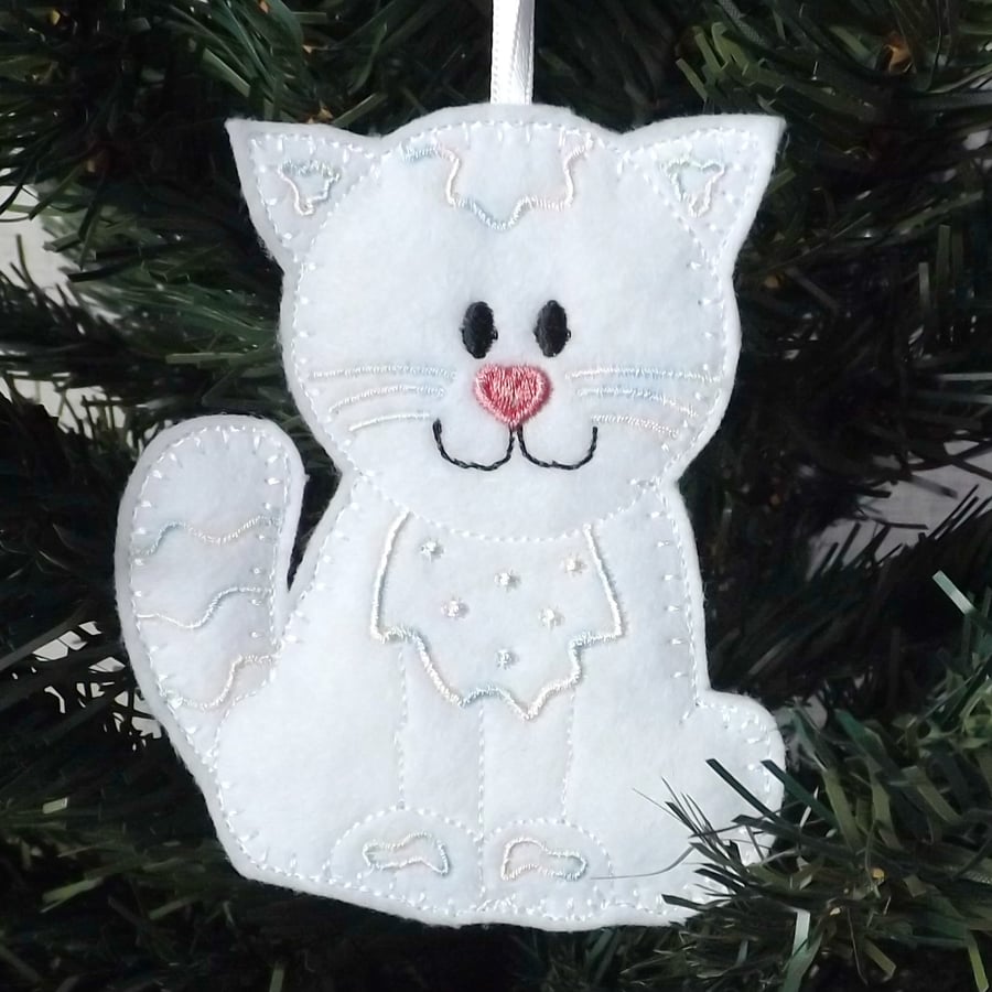 Christmas cat decoration, hanging decoration, white felt.